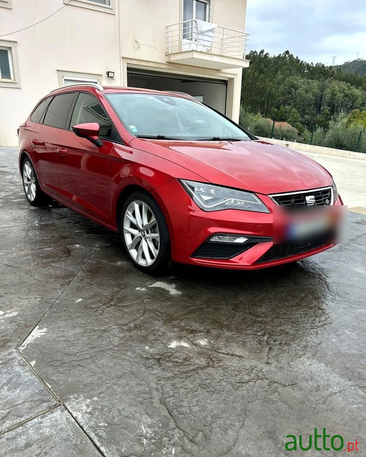 2019' SEAT Leon St photo #5