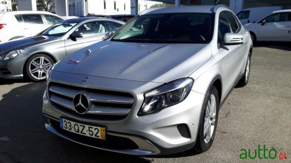 2016' Mercedes-Benz Gla-180 Cdi Urban photo #3