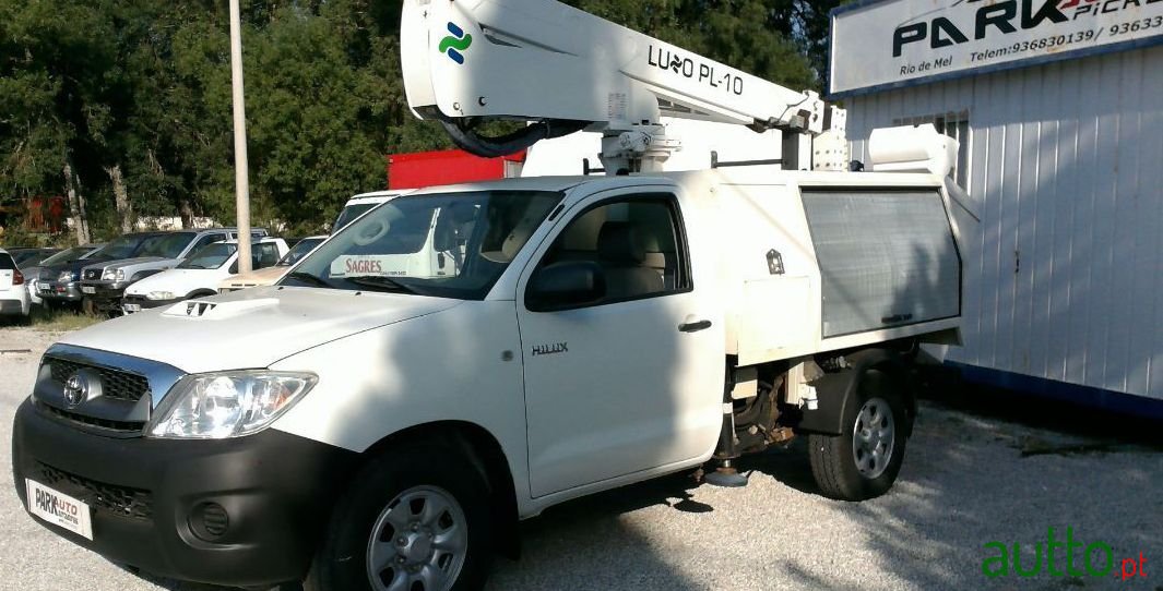 2009' Toyota Hilux photo #1