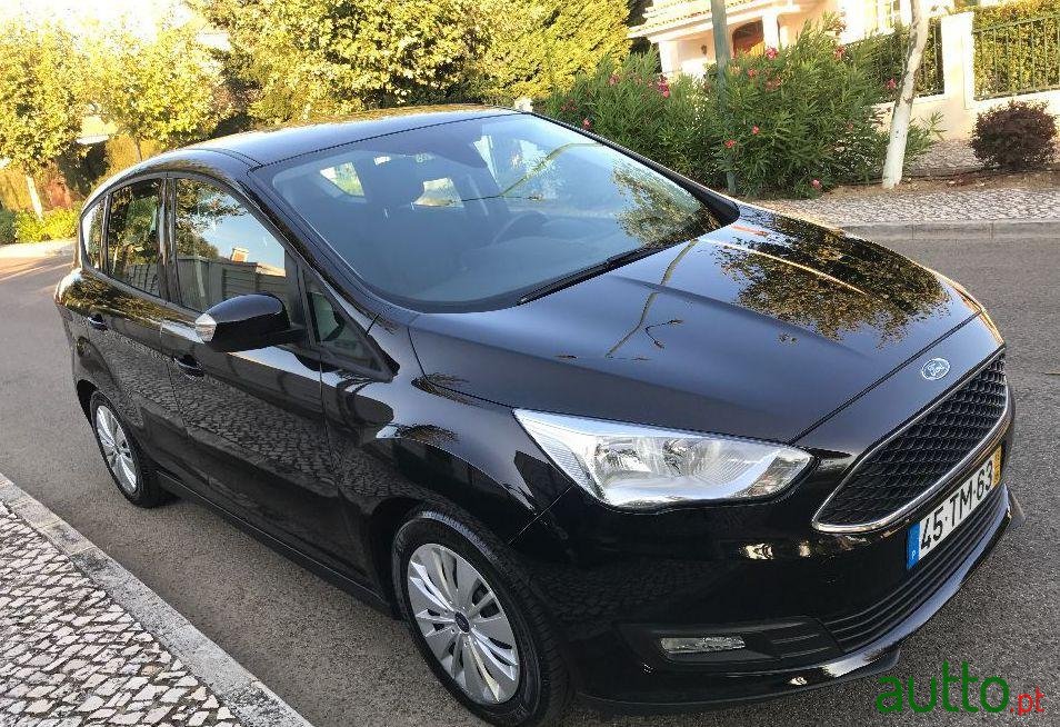 2015' Ford C-MAX Titanium photo #2