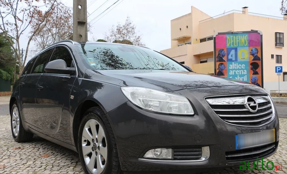 2013' Opel Insignia Sports Tourer photo #1