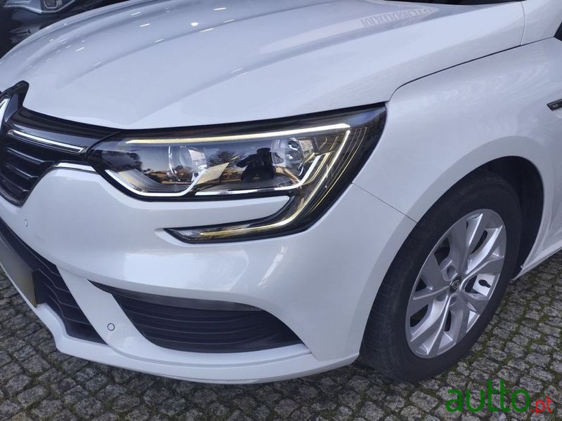 2019' Renault Megane Sport Tourer photo #3