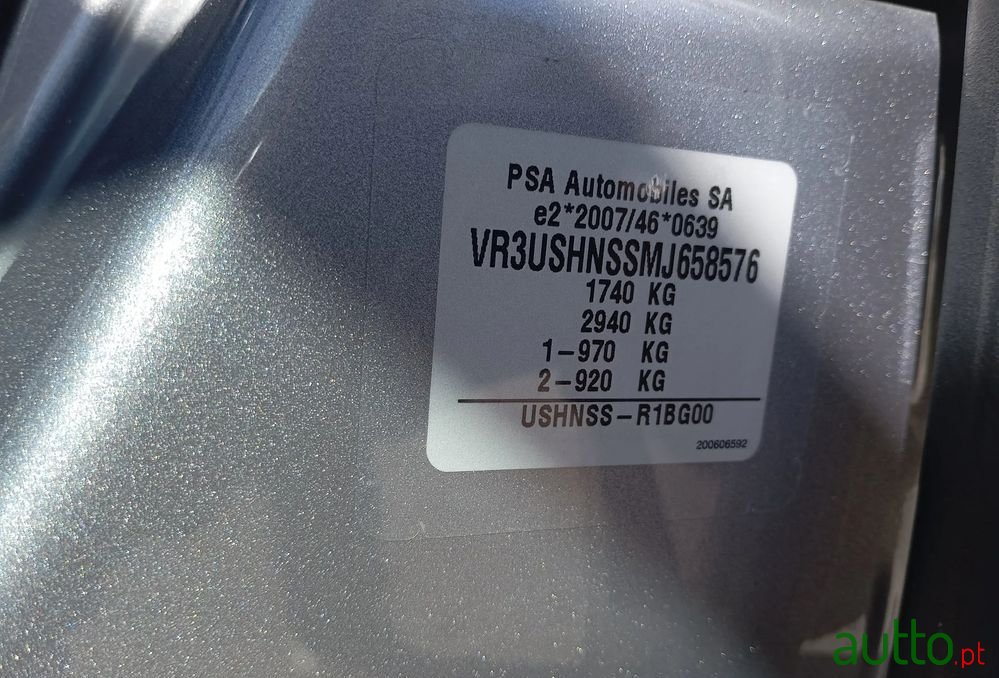 2021' Peugeot 2008 photo #4
