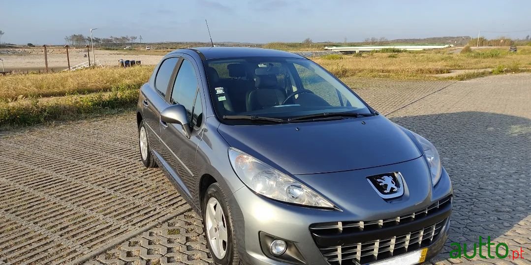 2011' Peugeot 207 photo #3