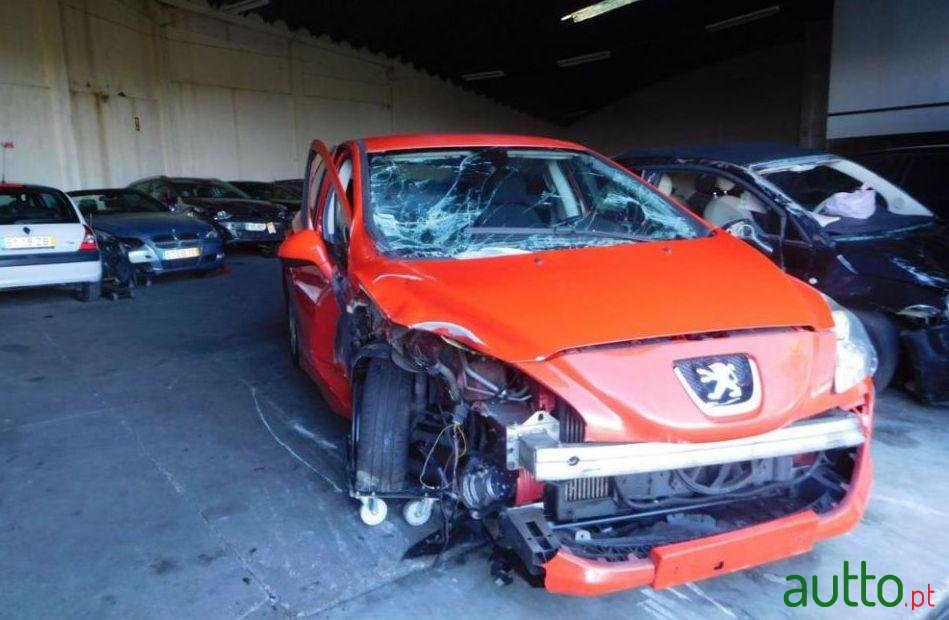 2008' Peugeot 308 1.6 Hdi Executive photo #1