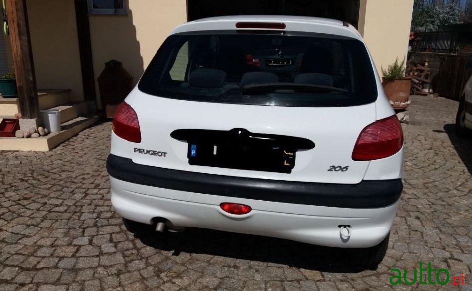 2000' Peugeot 206 photo #4