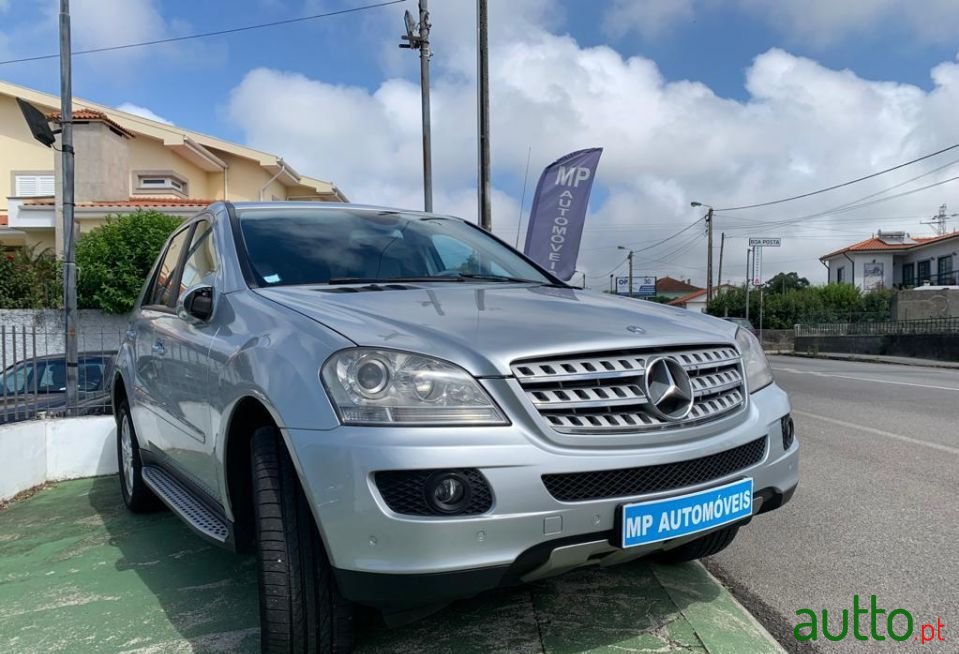 2006' Mercedes-Benz Ml-320 photo #4