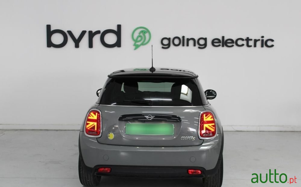 2022' MINI Cooper Se 3 Portas photo #3
