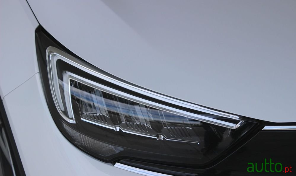 2022' Opel Crossland photo #3