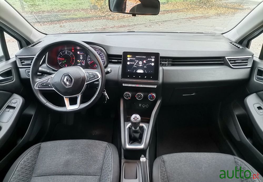 2020' Renault Clio photo #6