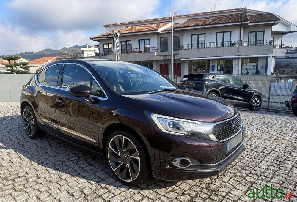 2015' DS Automobiles Ds4 1.6 Thp Sport Chic photo #3