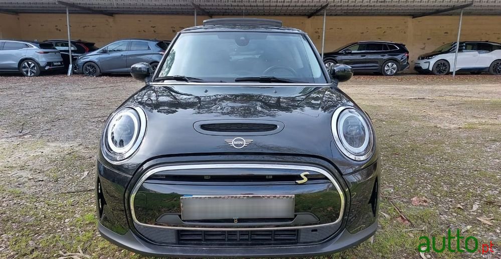 2022' MINI Cooper Se Camden Edition photo #3