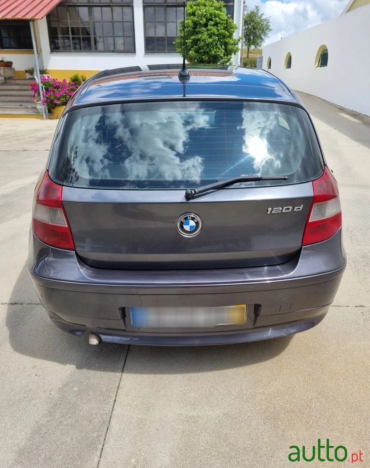 2005' BMW Série 1 D photo #2