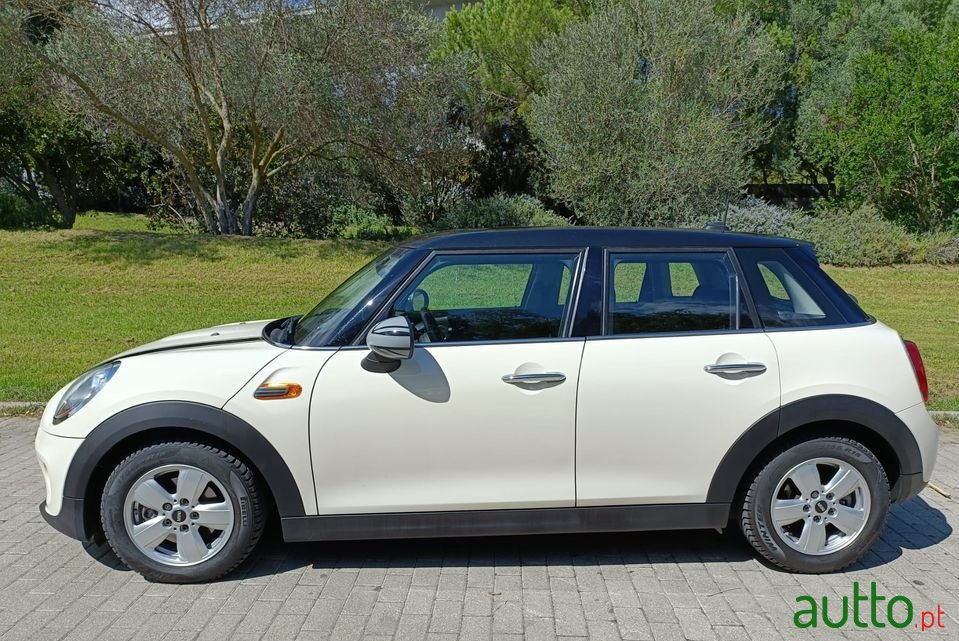 2017' MINI One photo #2