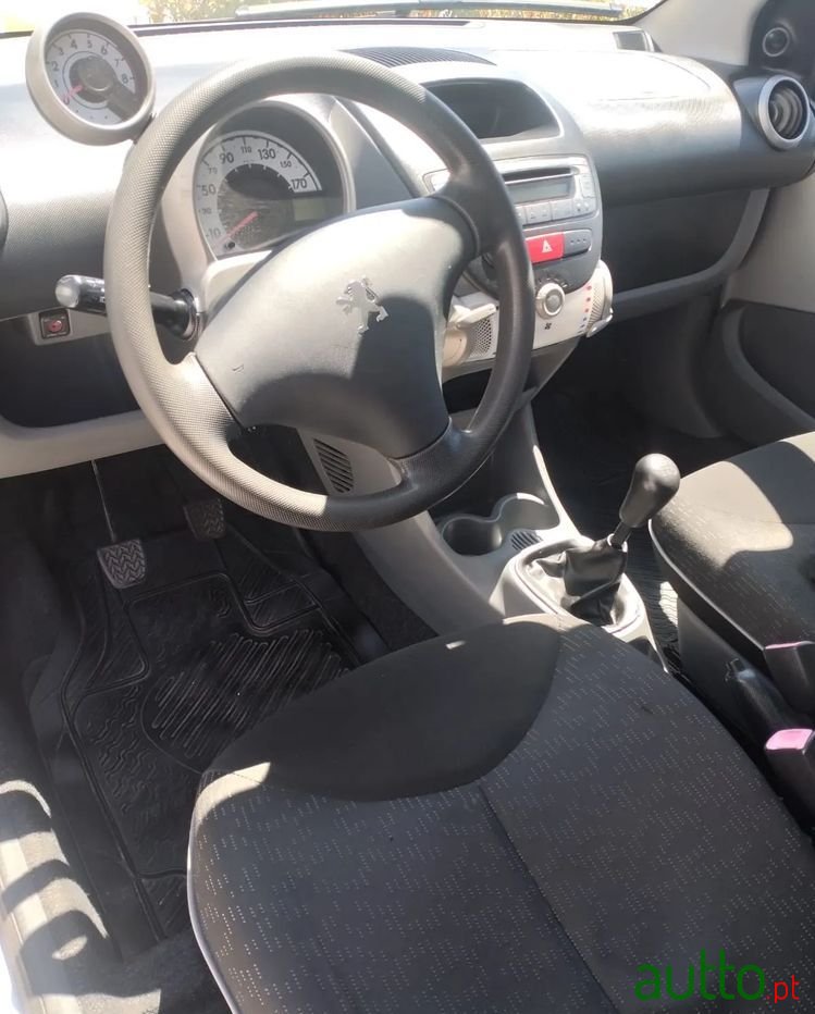 2009' Peugeot 107 1.0 Black&Silver photo #5