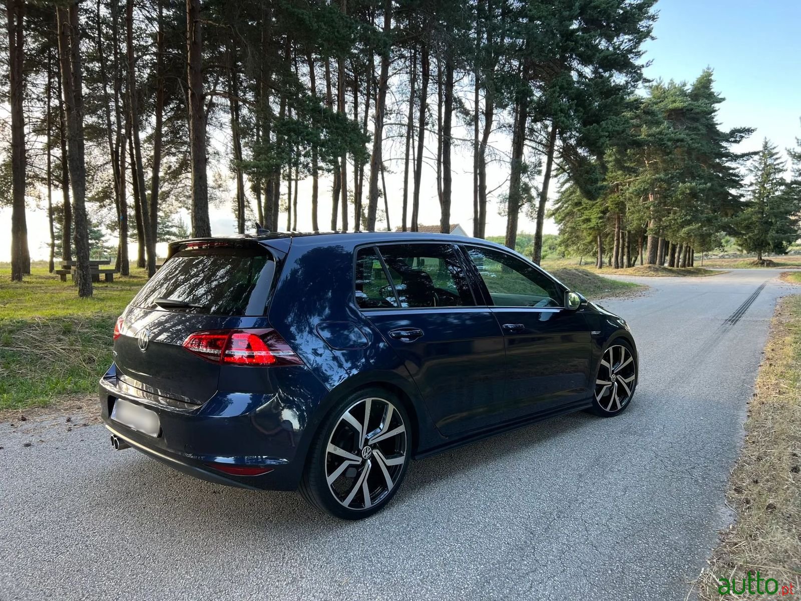 2013' Volkswagen Golf photo #3