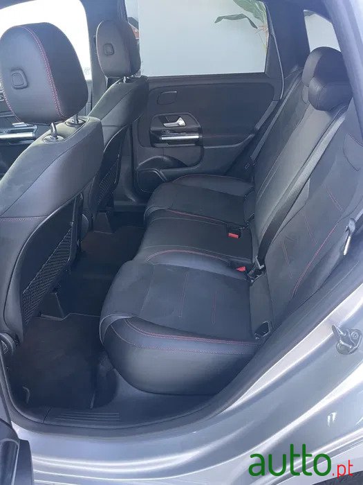 2020' Mercedes-Benz B 180 photo #4