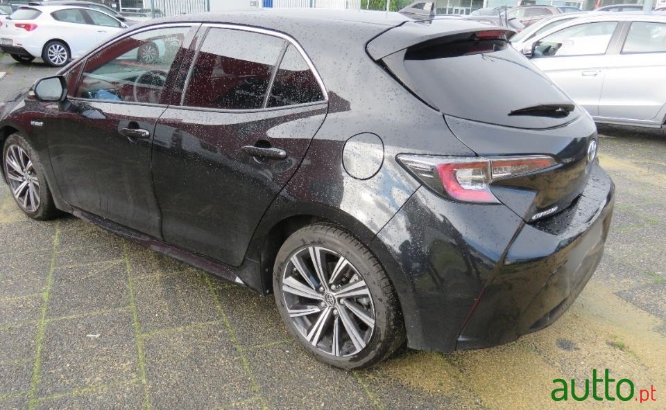 2021' Toyota Corolla photo #2