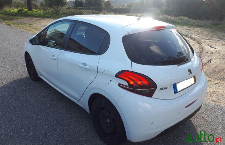 2016' Peugeot 208 photo #3