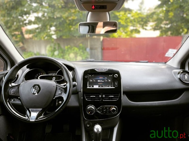 2013' Renault Clio photo #6