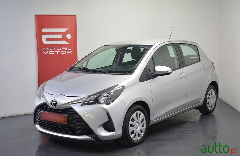 2017' Toyota Yaris photo #1