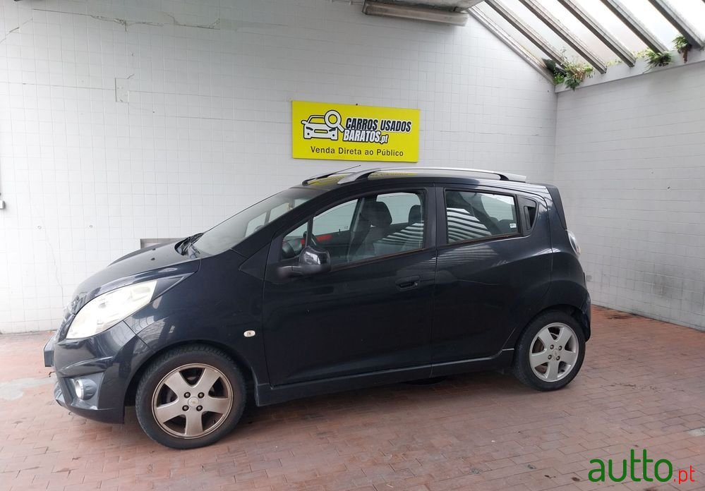 2012' Chevrolet Spark 1.0 L photo #2