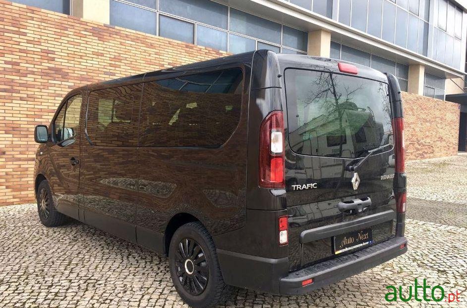 2015' Renault Trafic photo #1