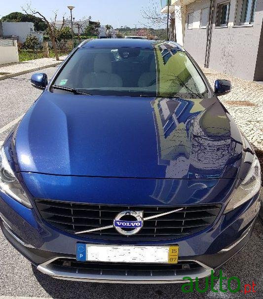 2015' Volvo V60 2.0 D4 Vor photo #1
