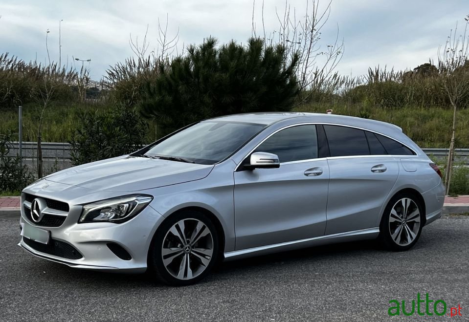 2017' Mercedes-Benz Cla-180 photo #1
