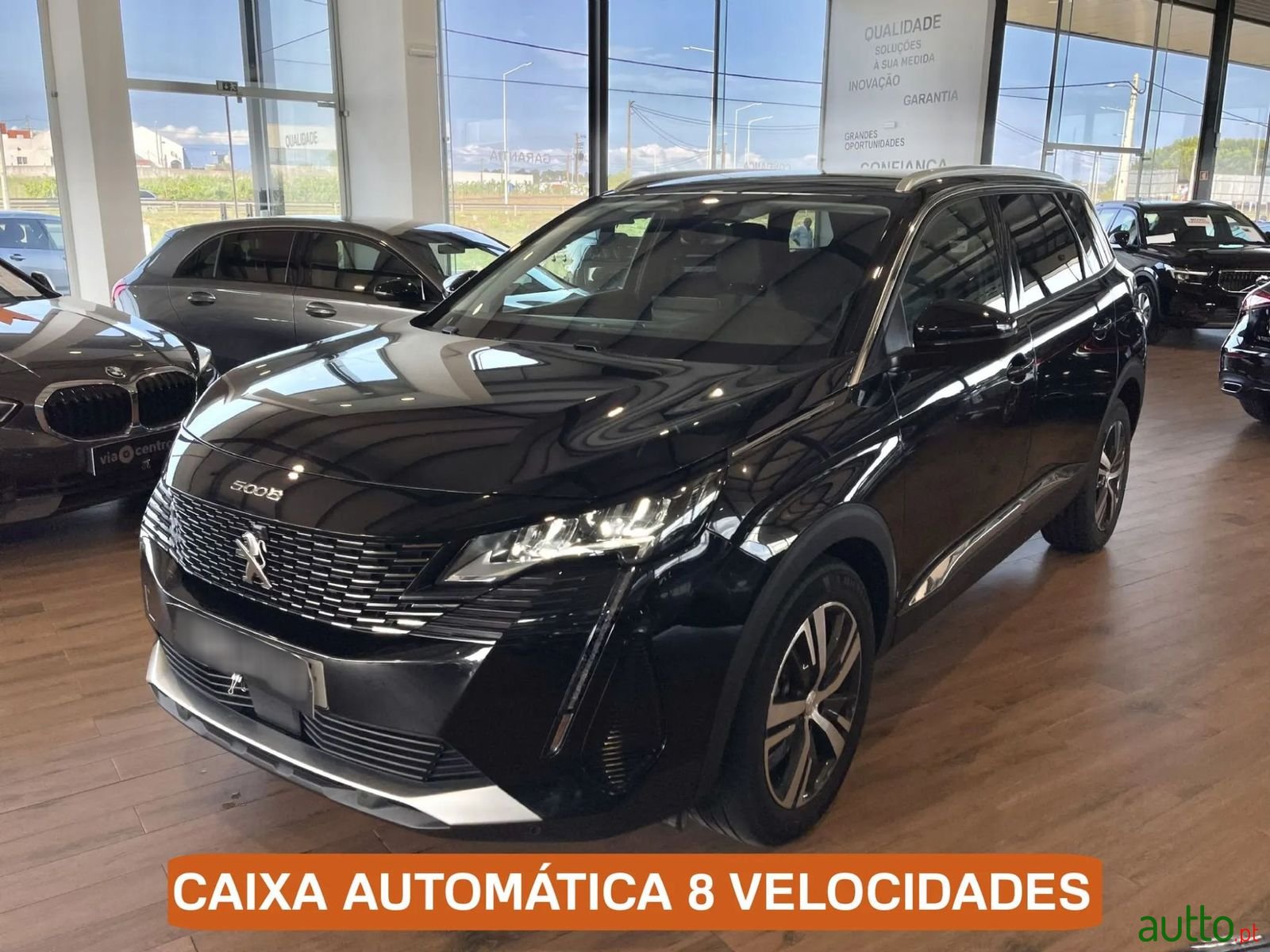 2022' Peugeot 5008 photo #1