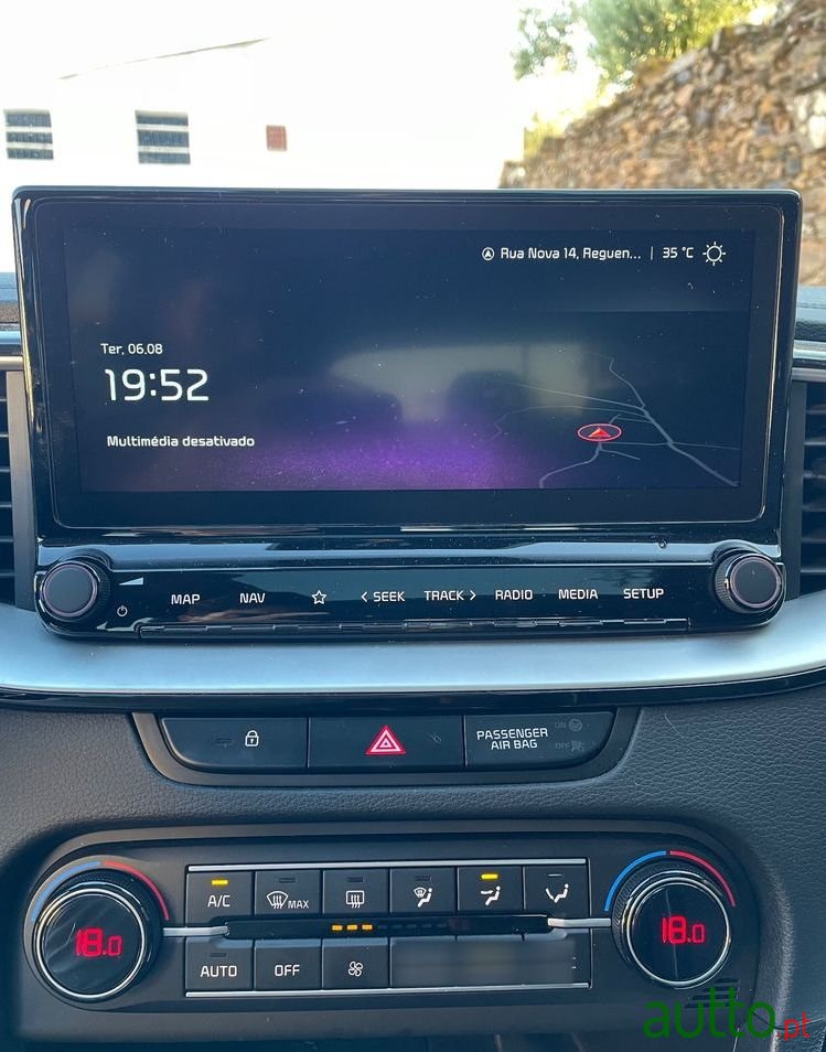 2022' Kia XCeed photo #6