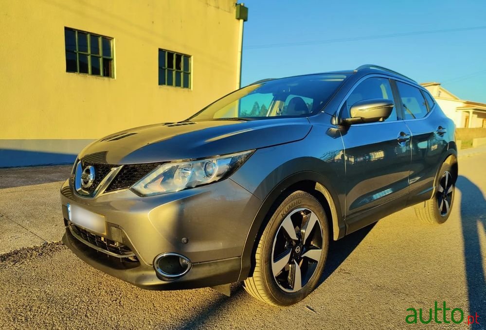 2015' Nissan Qashqai Xtronic photo #1