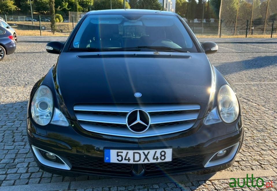 2006' Mercedes-Benz R-320 photo #1