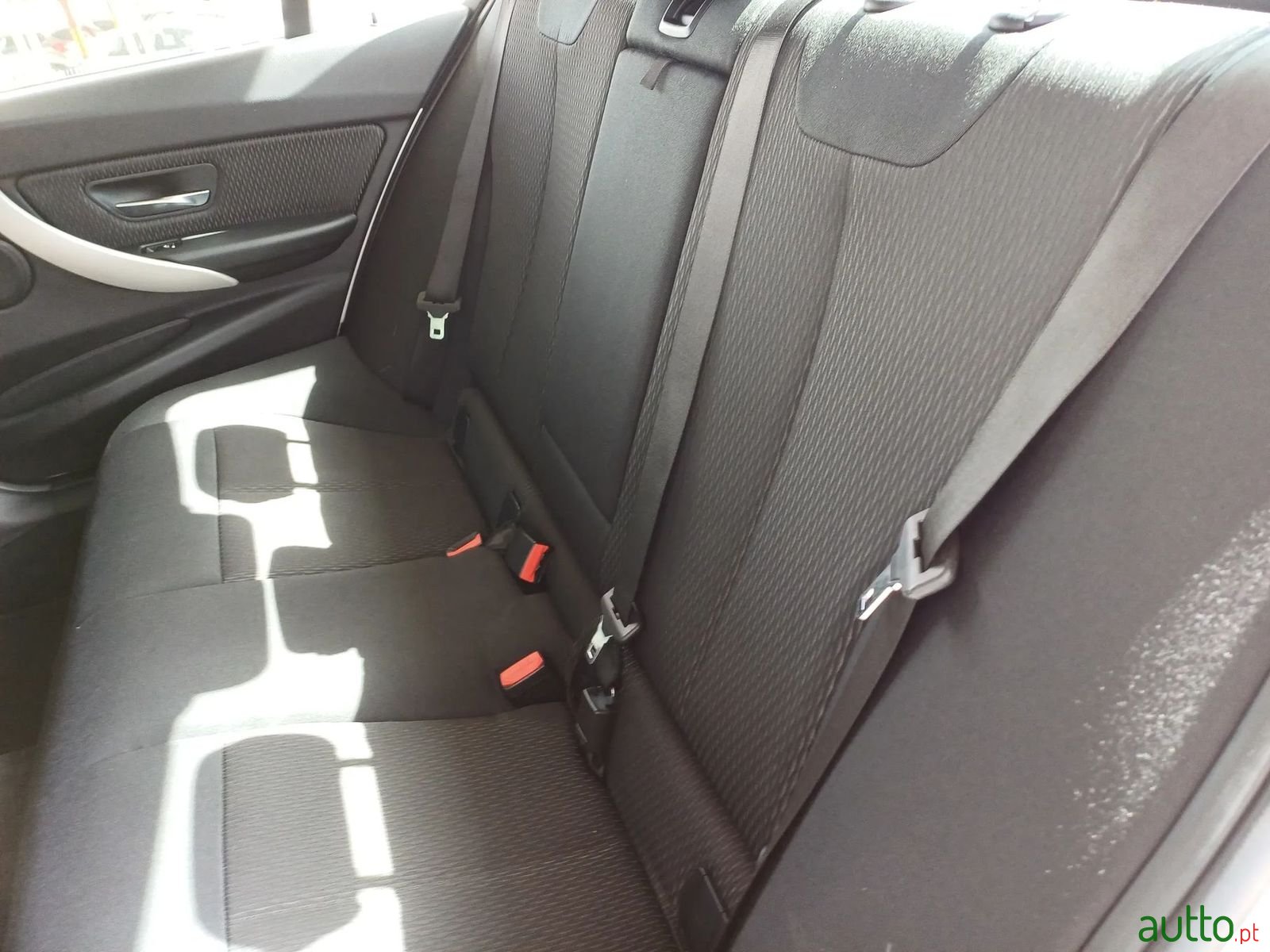 2018' BMW 330 photo #5