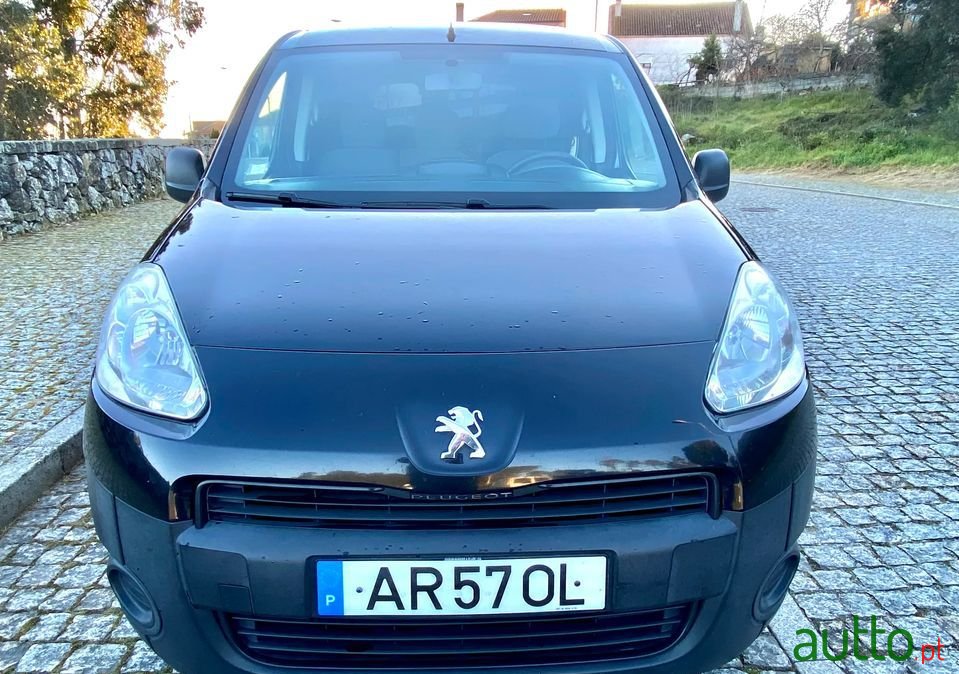 2014' Peugeot Partner photo #4