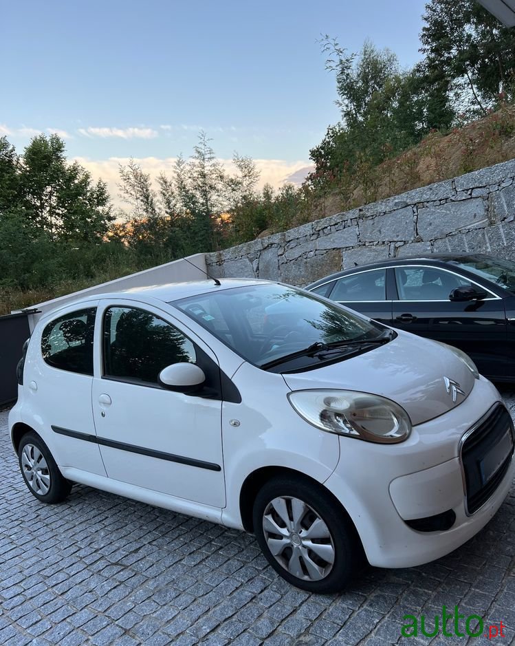 2010' Citroen C1 photo #2