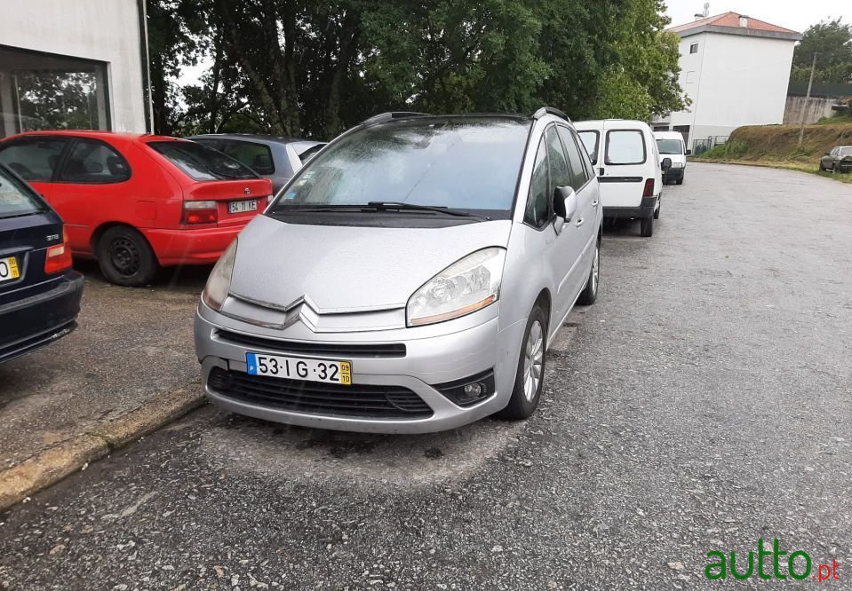 2009' Citroen C4 Grand Picasso photo #3