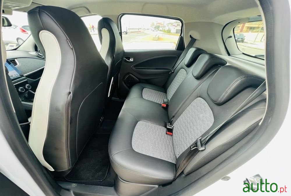 2021' Renault Zoe Exclusive 50 photo #6