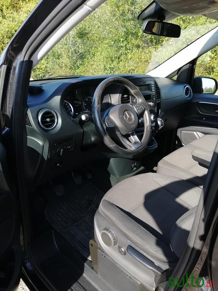 2016' Mercedes-Benz Vito adaptada para transporte de ca photo #3