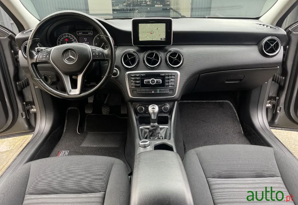 2015' Mercedes-Benz A-180 photo #5