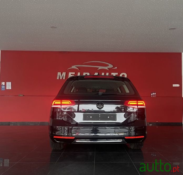 2016' Volkswagen Passat photo #3