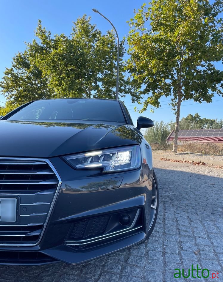 2017' Audi A4 Avant photo #6