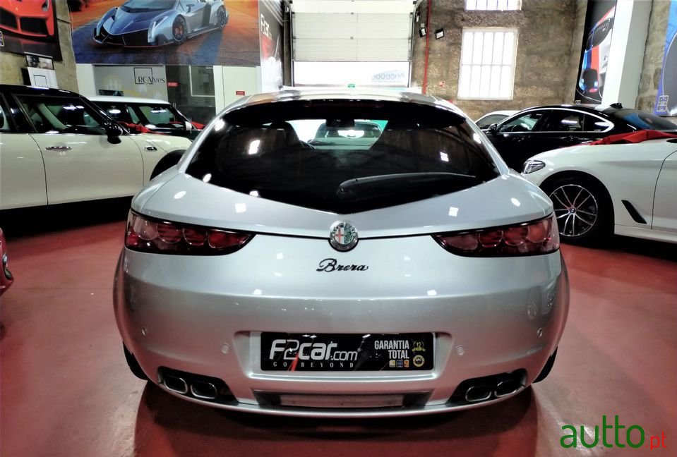 2010' Alfa Romeo Brera photo #5