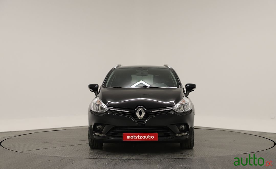 2019' Renault Clio Sport Tourer photo #2
