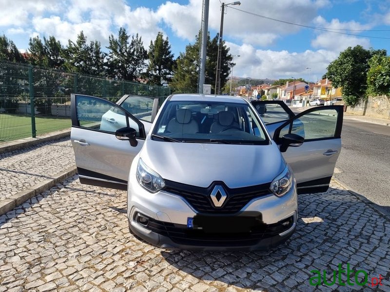 2019' Renault Captur 1.5 Dci Exclusive Edc photo #6
