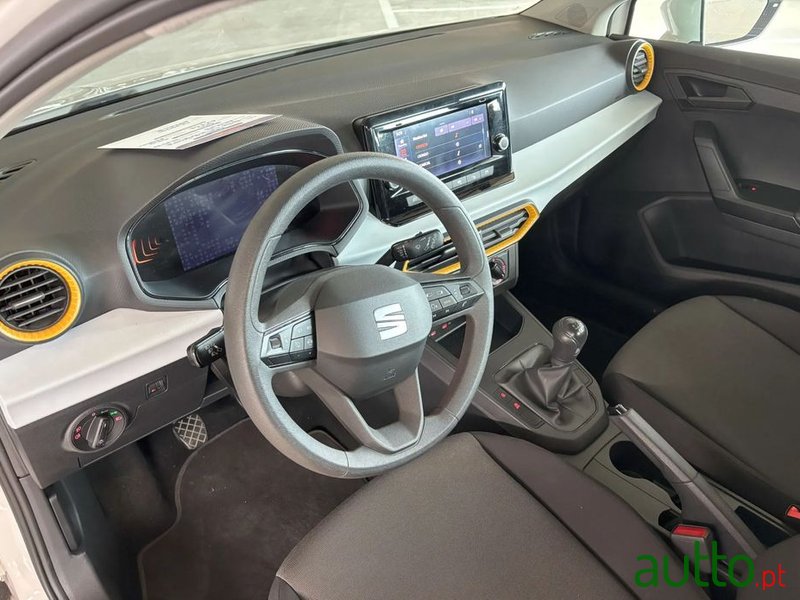 2023' SEAT Ibiza 1.0 Tsi Style photo #4