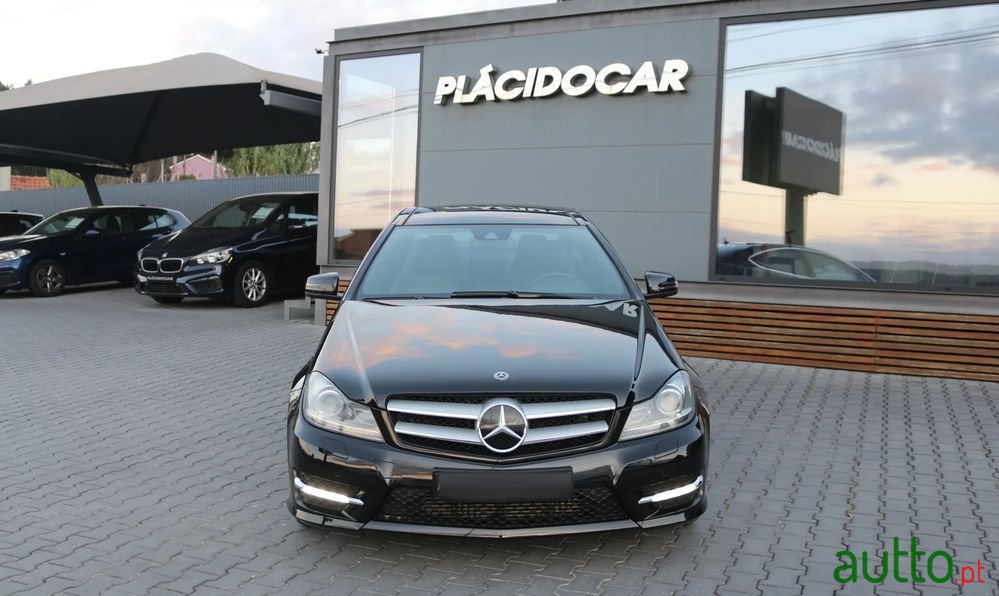 2011' Mercedes-Benz Classe C D photo #5