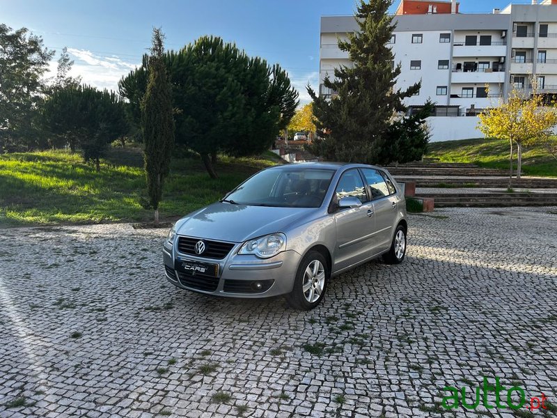 2005' Volkswagen Polo photo #1