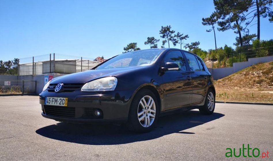 2008' Volkswagen Golf photo #2