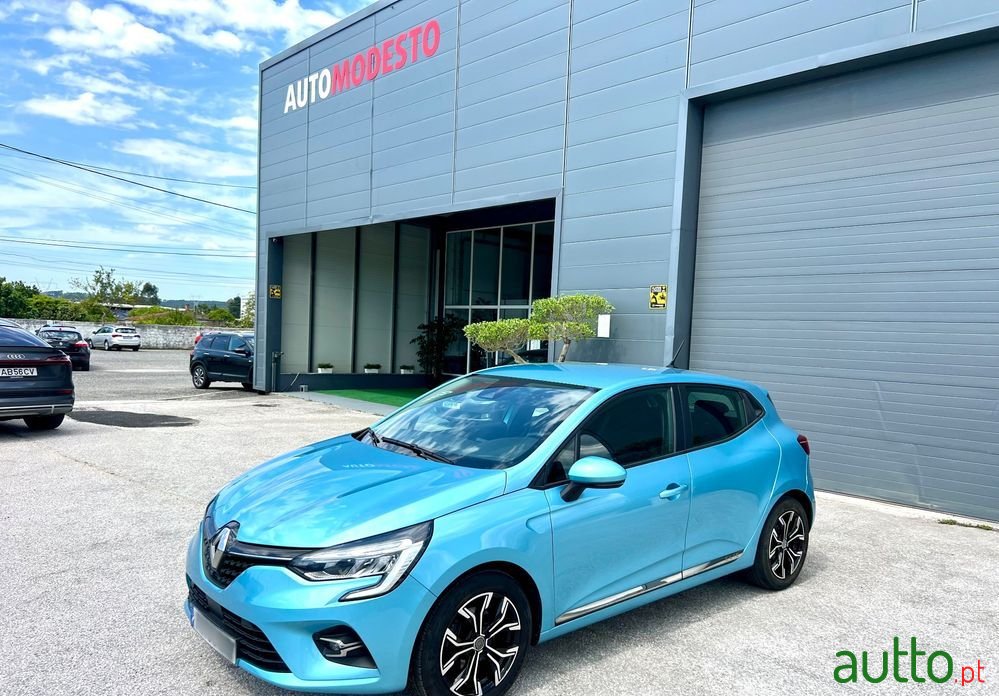 2020' Renault Clio photo #1
